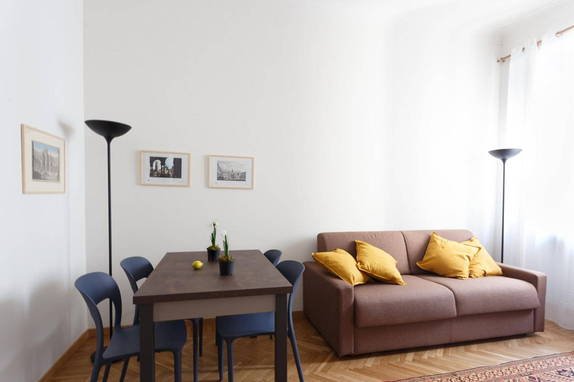 Renovated 3 Bedroom Apartment In The City Center Turin Bagian luar foto